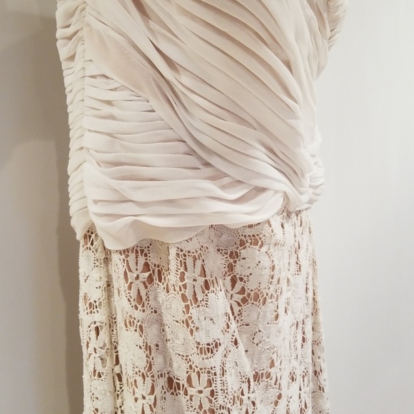 Size 16 Strapless Off-white/nude lace dress - Picture 3 of 5